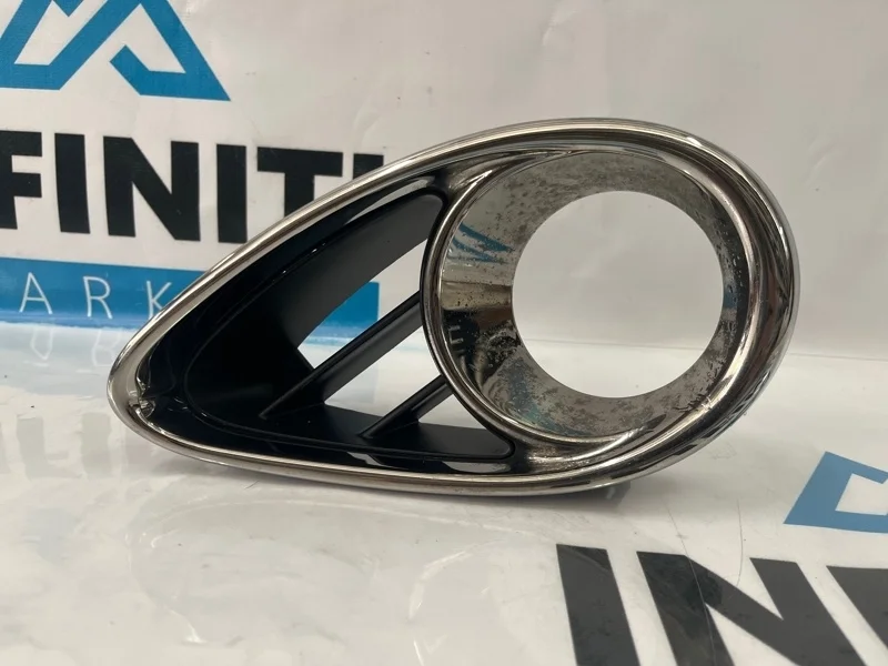 Накладка ПТФ окантовка противотуманки передняя