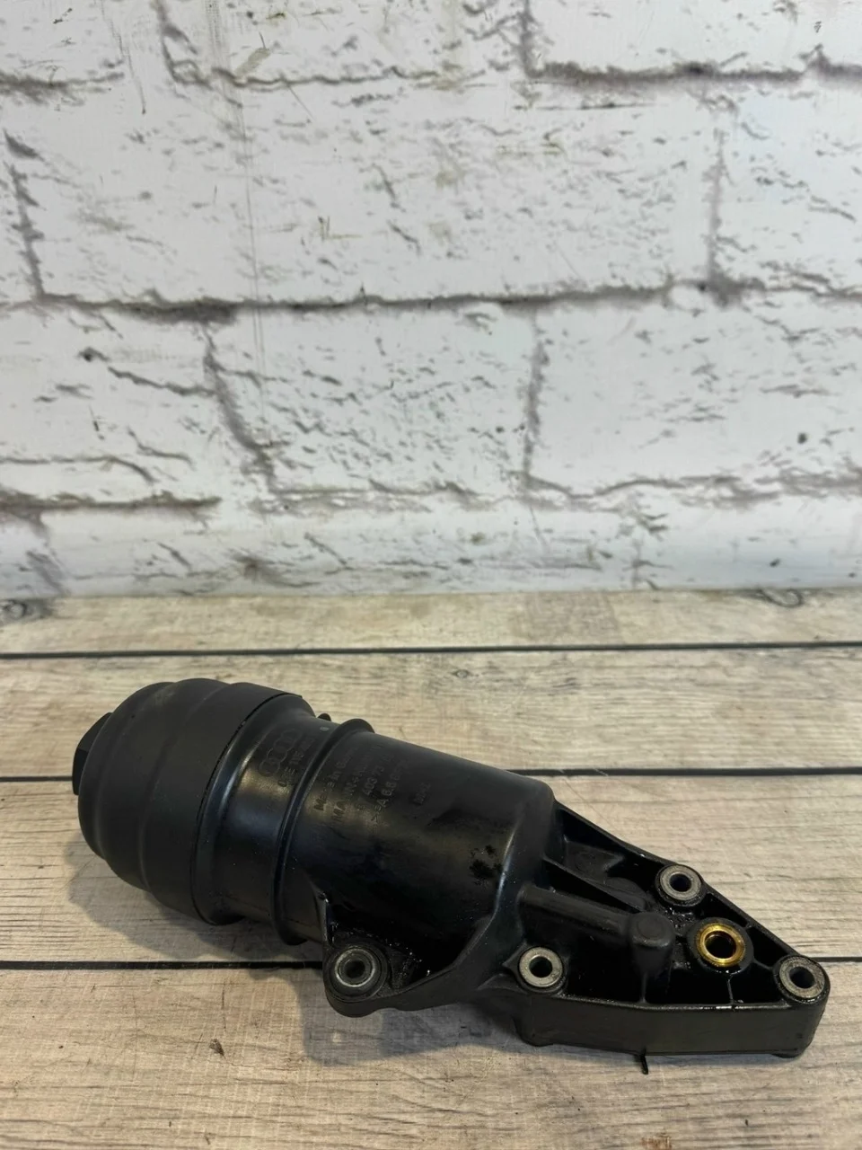 Корпус масляного фильтра Audi A6 2008 C6