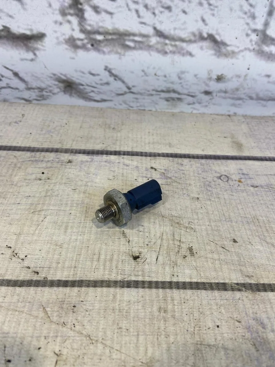 Датчик давления масла VW Passat CC 2010