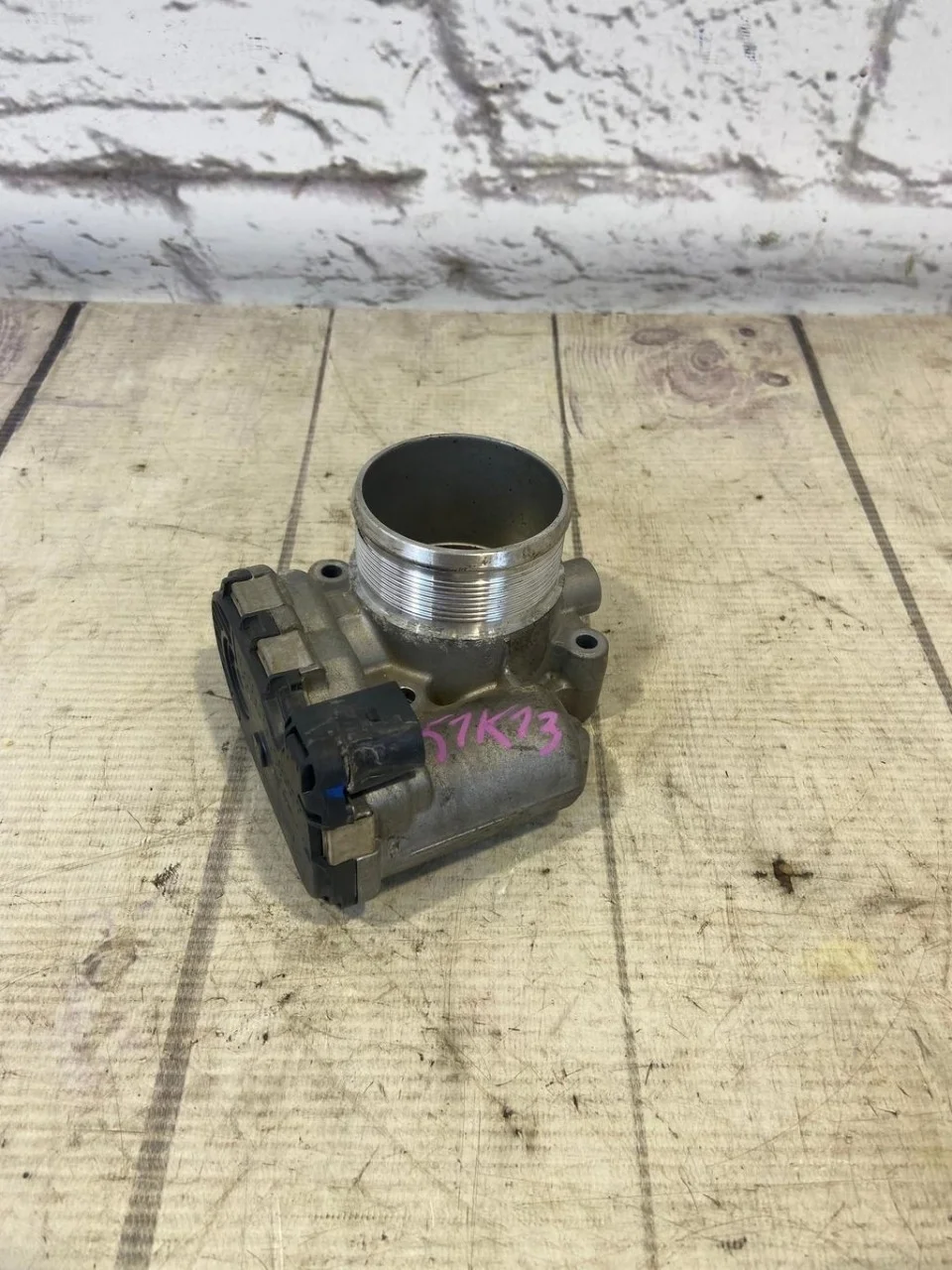 Дроссельная заслонка Audi Q5 2015 8R