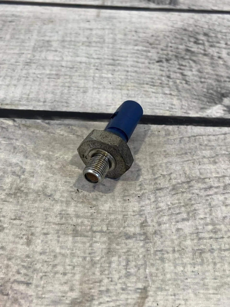 Датчик давления масла Audi A4 2007-2015 B8