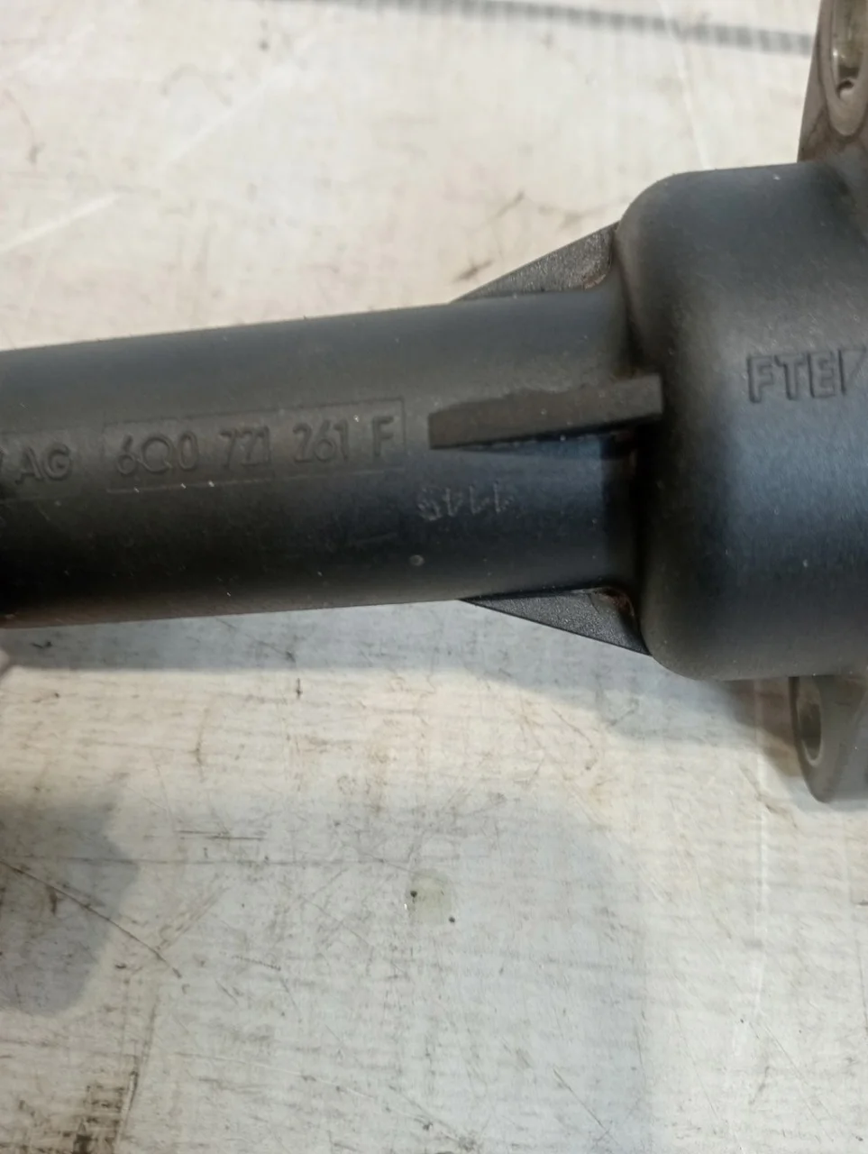 Главный цилиндр сцепления Audi A1 2010-..