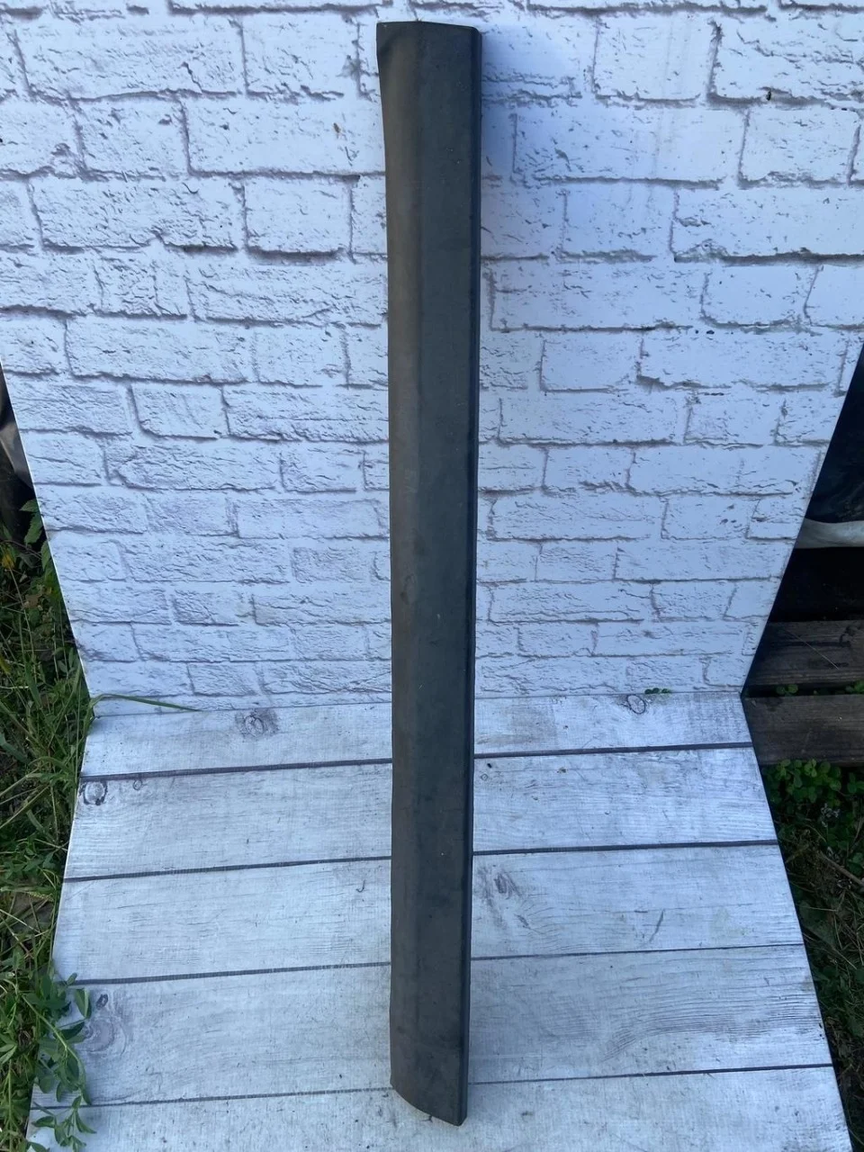 Молдинг двери передний правый нижний VW Passat 2001-2005 B5+