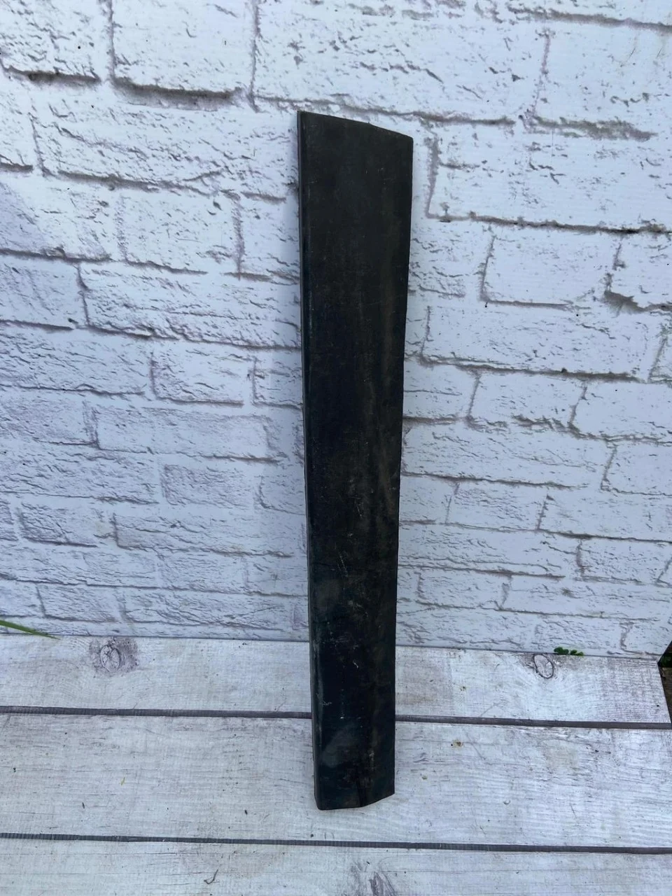 Молдинг двери задней правой нижний VW Passat 1996-2000 B5