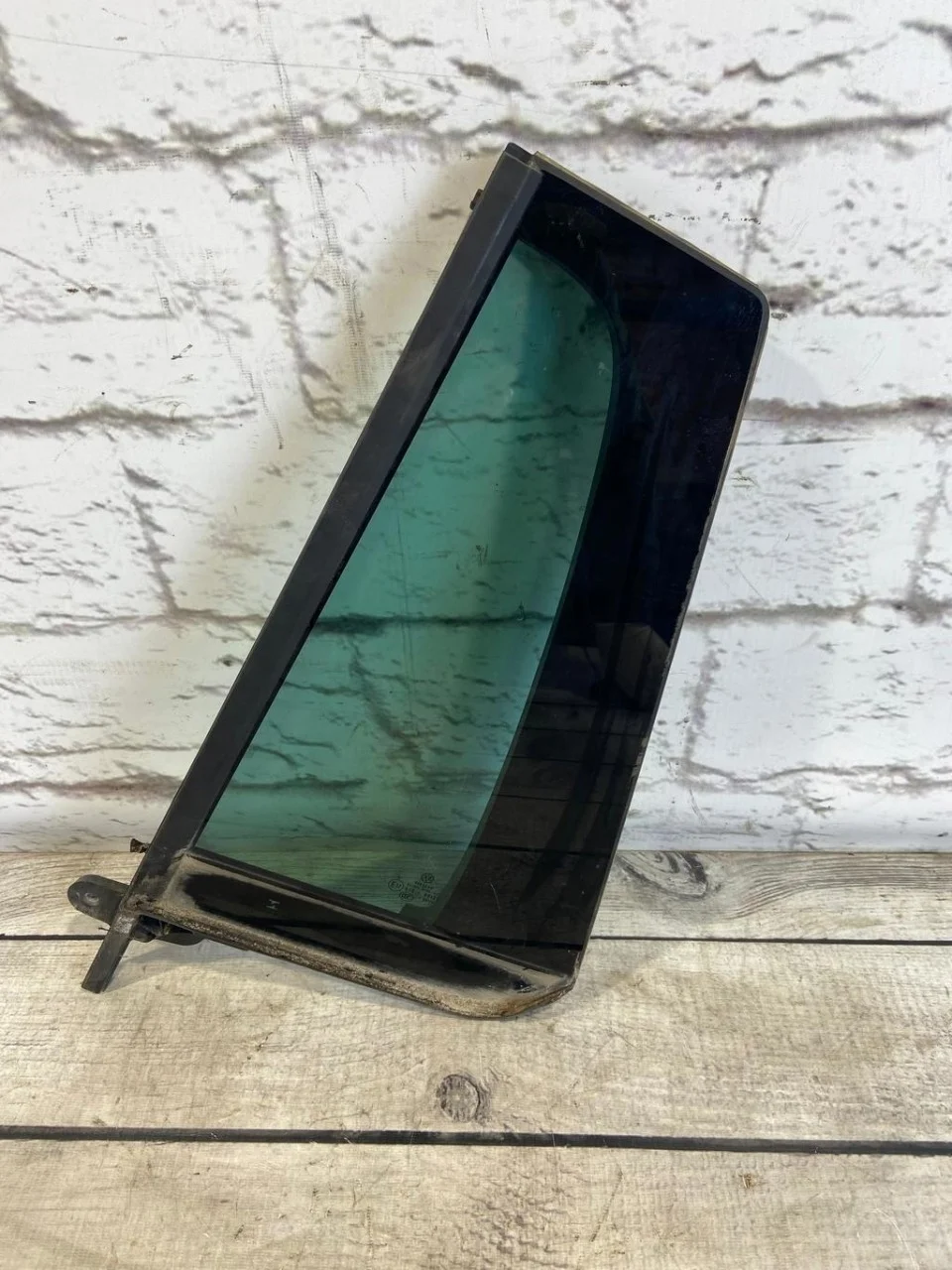 Стекло глухое левое VW Tiguan 2 2016-2021