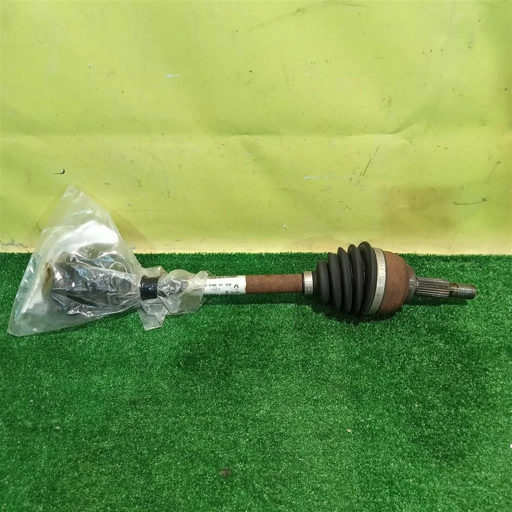 Привод передний левый  Renault Sandero 2012 391016613R 7652