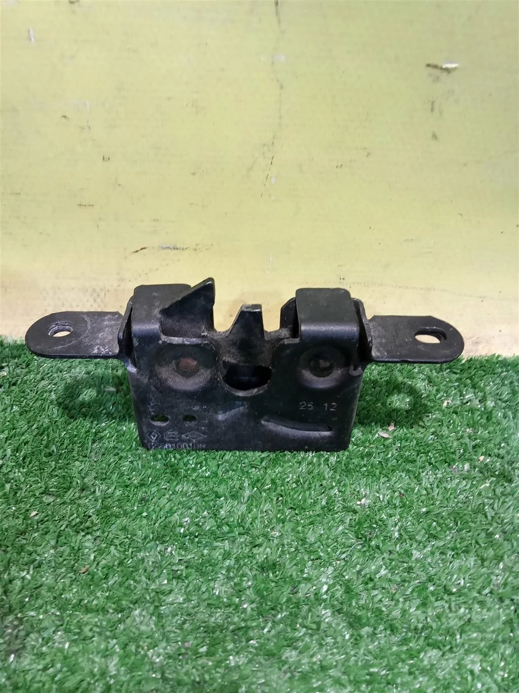 Замок капота  Renault Fluence 2009 656010010R 9080