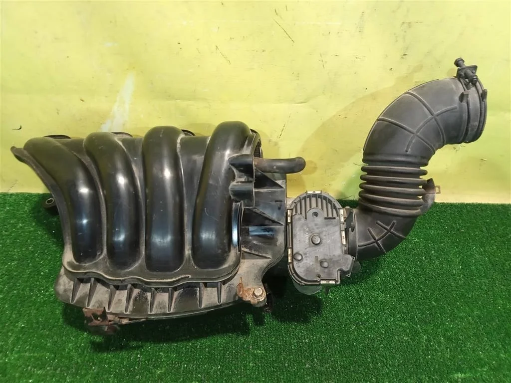 Коллектор впускной  Kia RIO 3 QB 2011 283112B550 9830