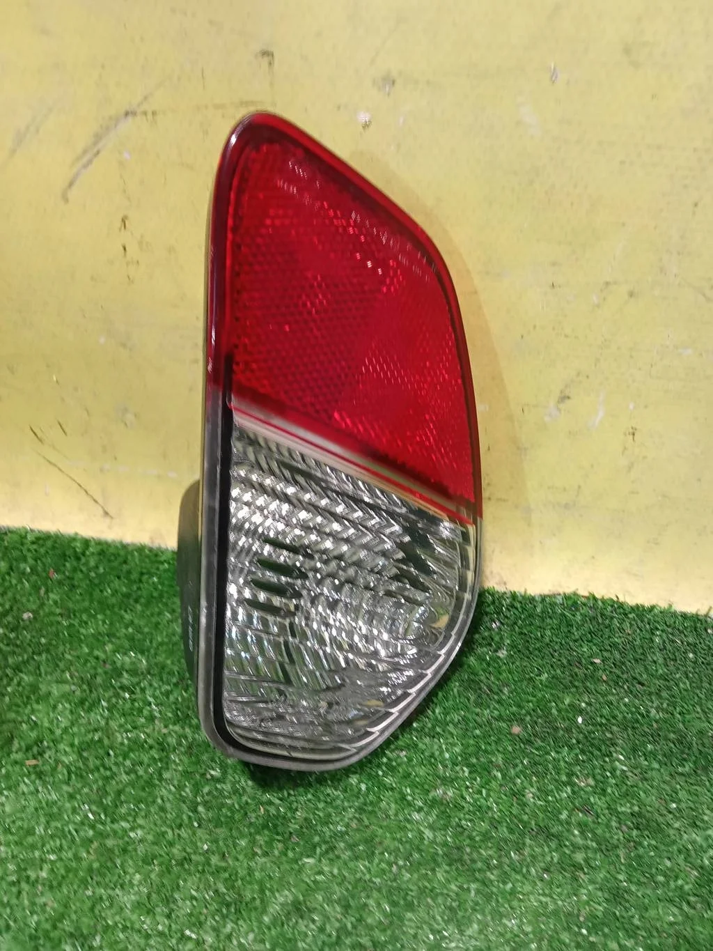Фонарь задний в бампер правый  Mitsubishi Outlander (GF) 2015 8336A154 13909