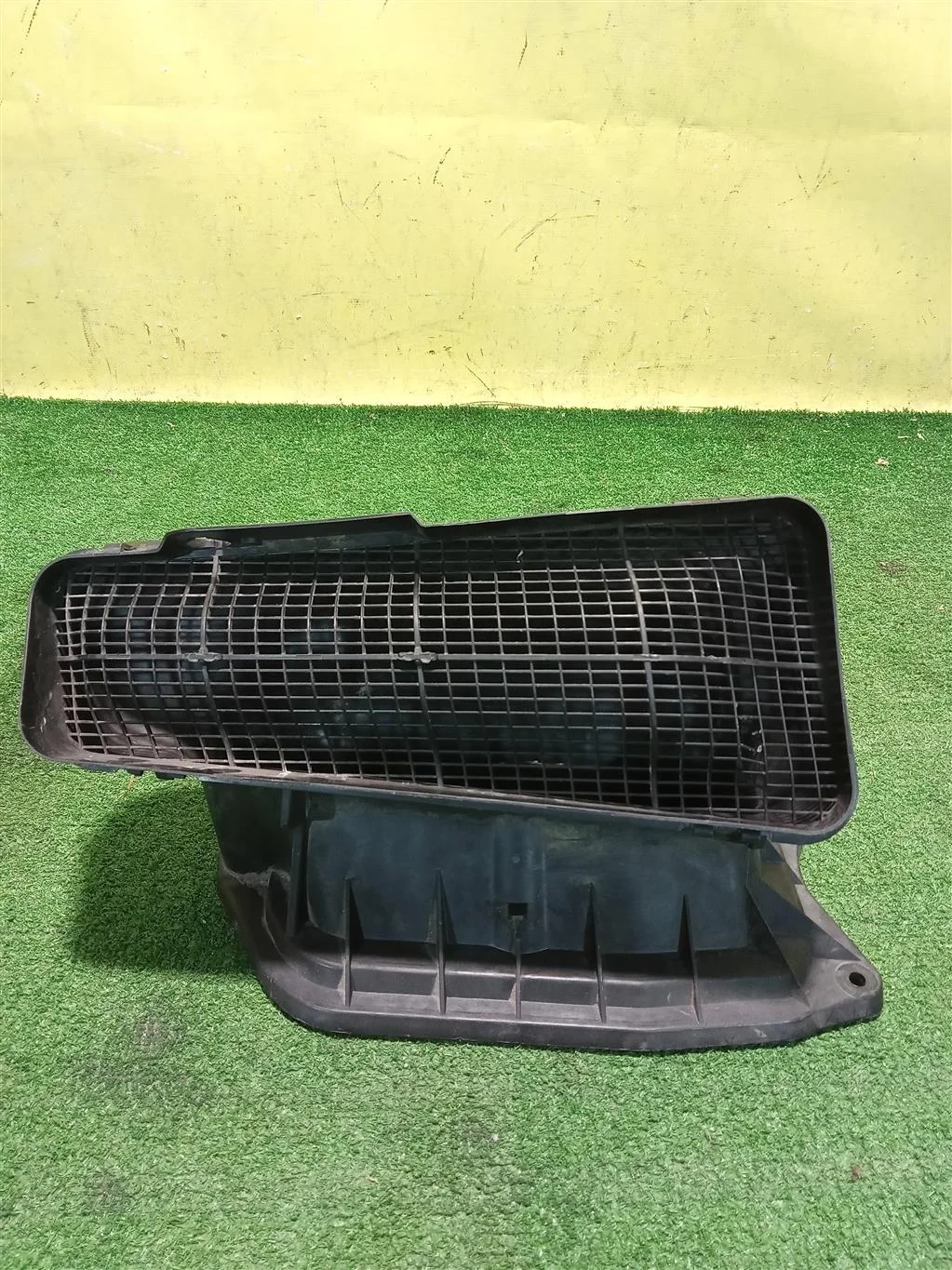 Воздухозаборник (внутри)  Audi A8 4H (D4) 2009  4H1819904A 14943