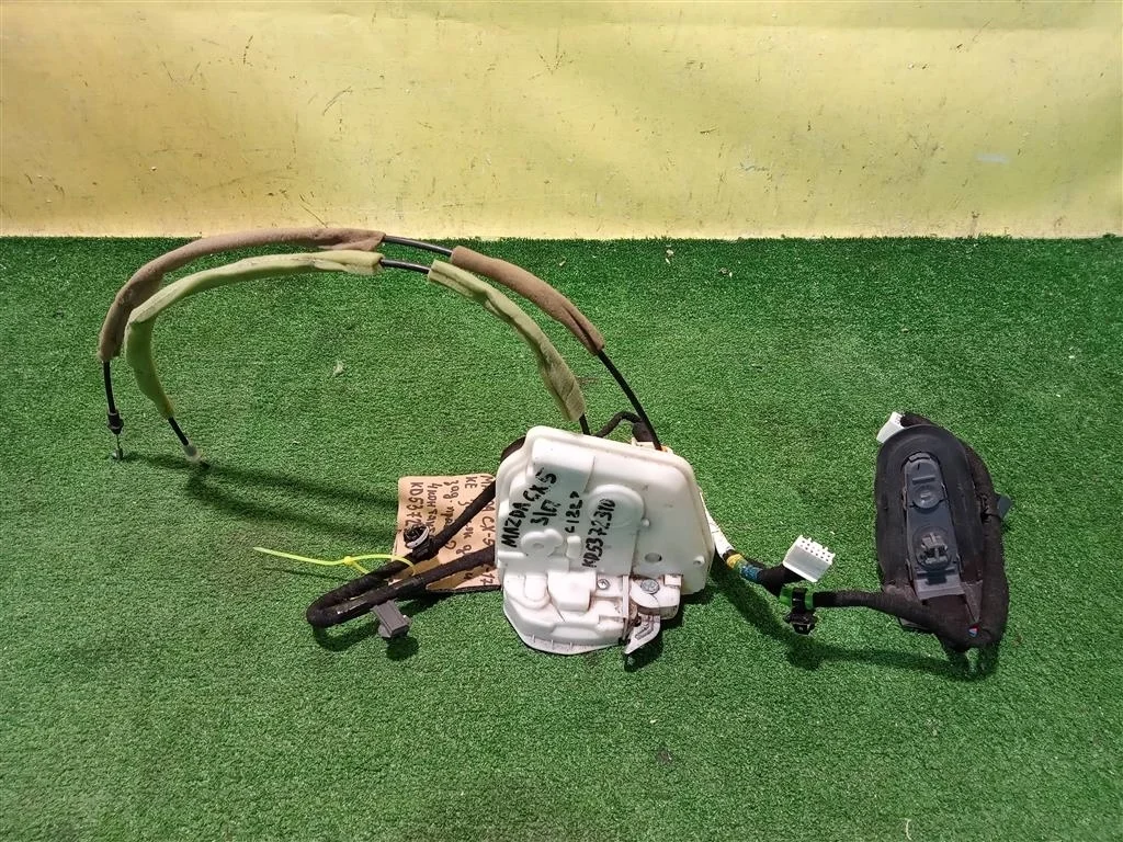 Замок двери задней правой  Mazda CX-5 KE 2011 KD5372310 15082