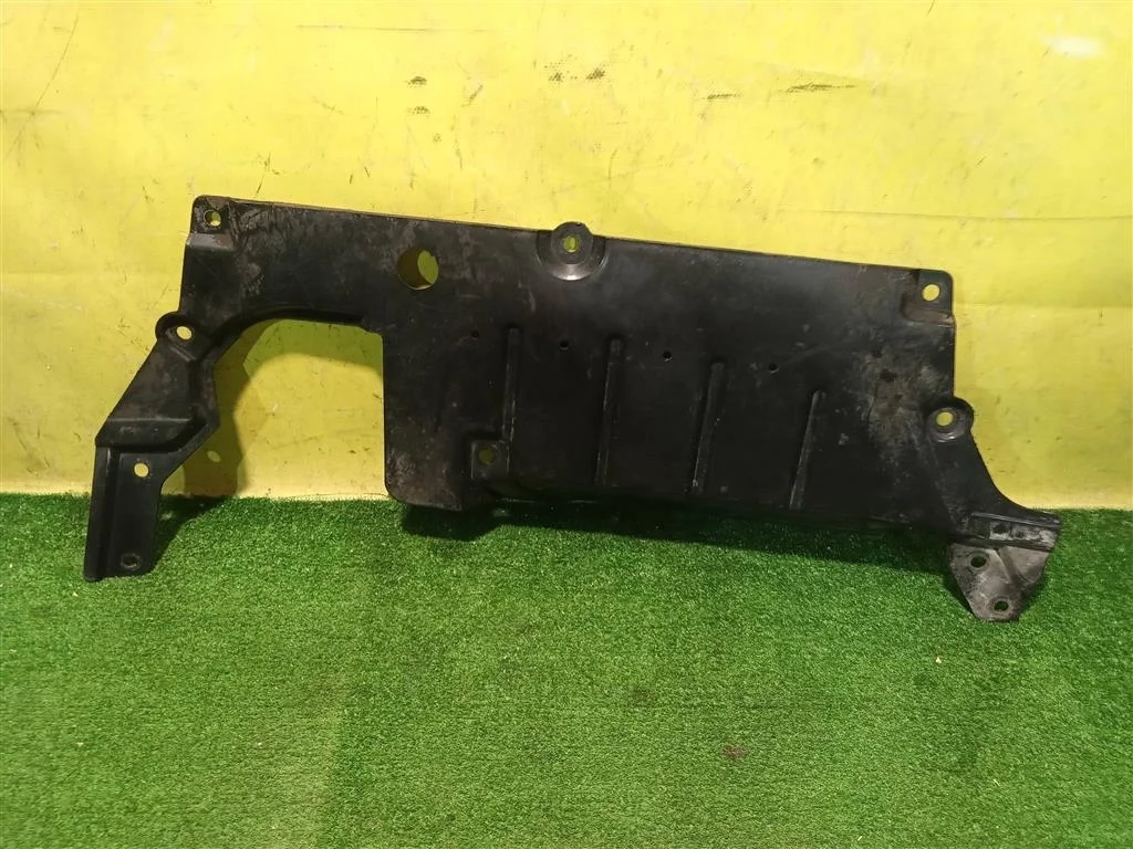 Пыльник двигателя  Mitsubishi ASX 2010 5370A311 18720