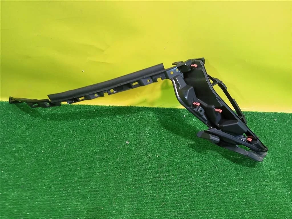 Кронштейн фар правый  Toyota Land Cruiser Prado 150 2017  5324560020 21738