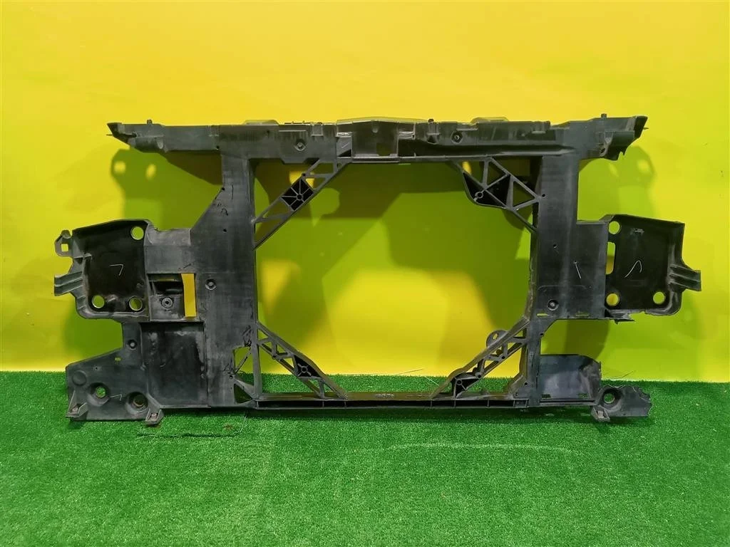 Панель передняя  Renault Fluence 2009 752107160R 21908