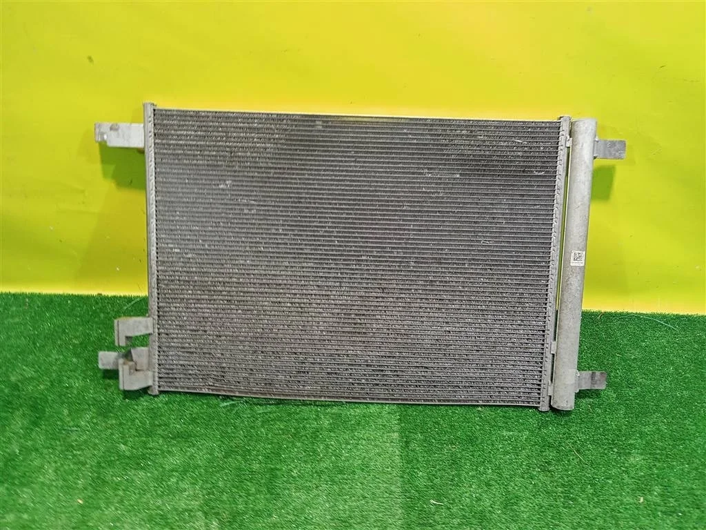 Радиатор кондиционера  Volkswagen  Tiguan Mk2 2016 5Q0816411BG 22767
