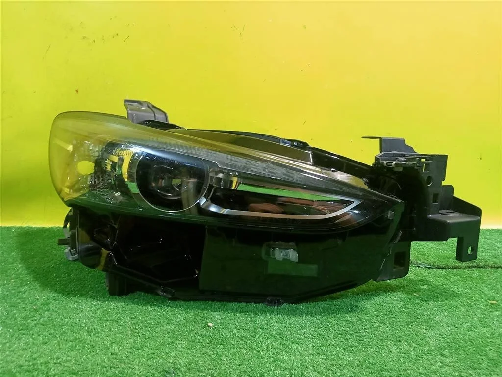 Фара правая LED  Mazda 6 GJ 2017 GRF551030 23736