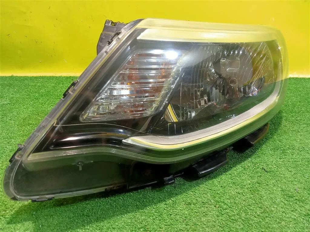 Фара левая  Kia RIO 3 QB 2015 921014X501 24004