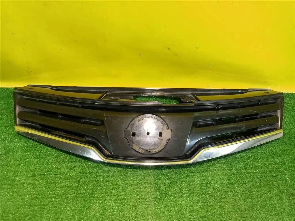 Решетка радиатора  Nissan Note (E11) 2008 62310BH00H 24022