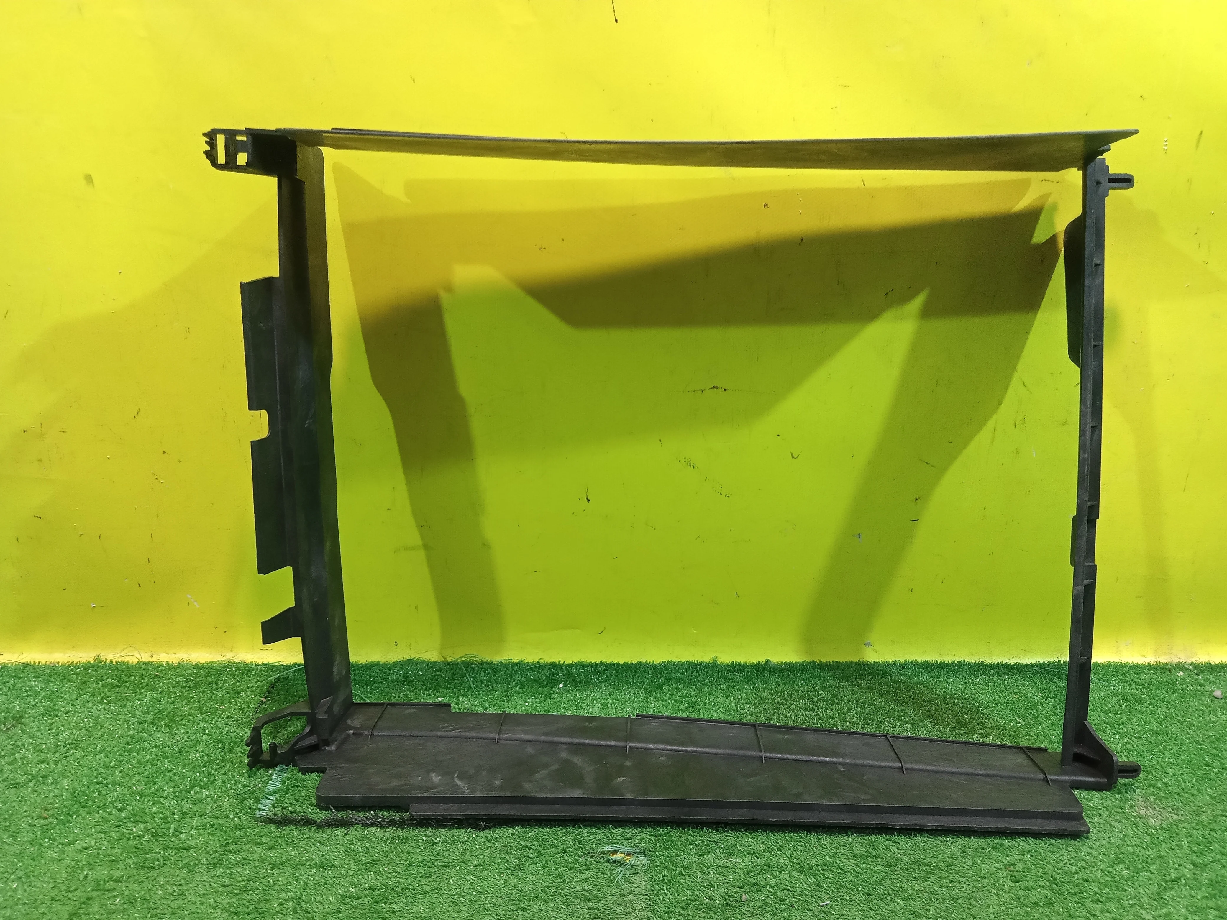 Воздуховод радиатора  Renault Logan II 2014 215596207R 24841