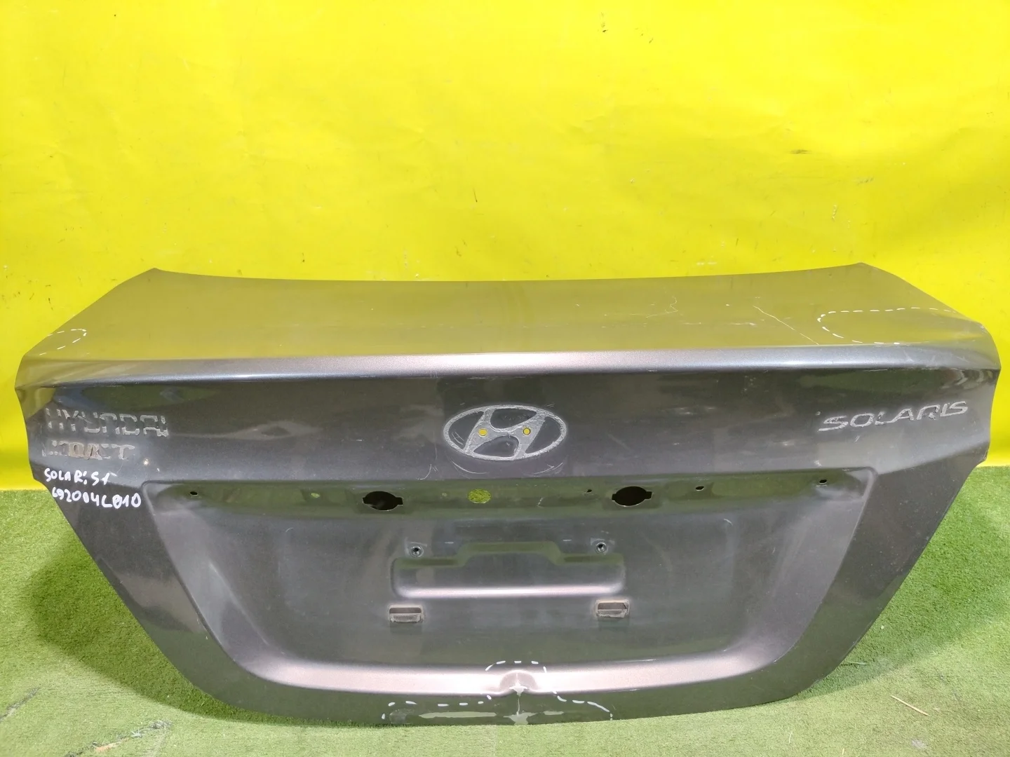 Крышка багажника  Hyundai Solaris 2010 692004L010 27908
