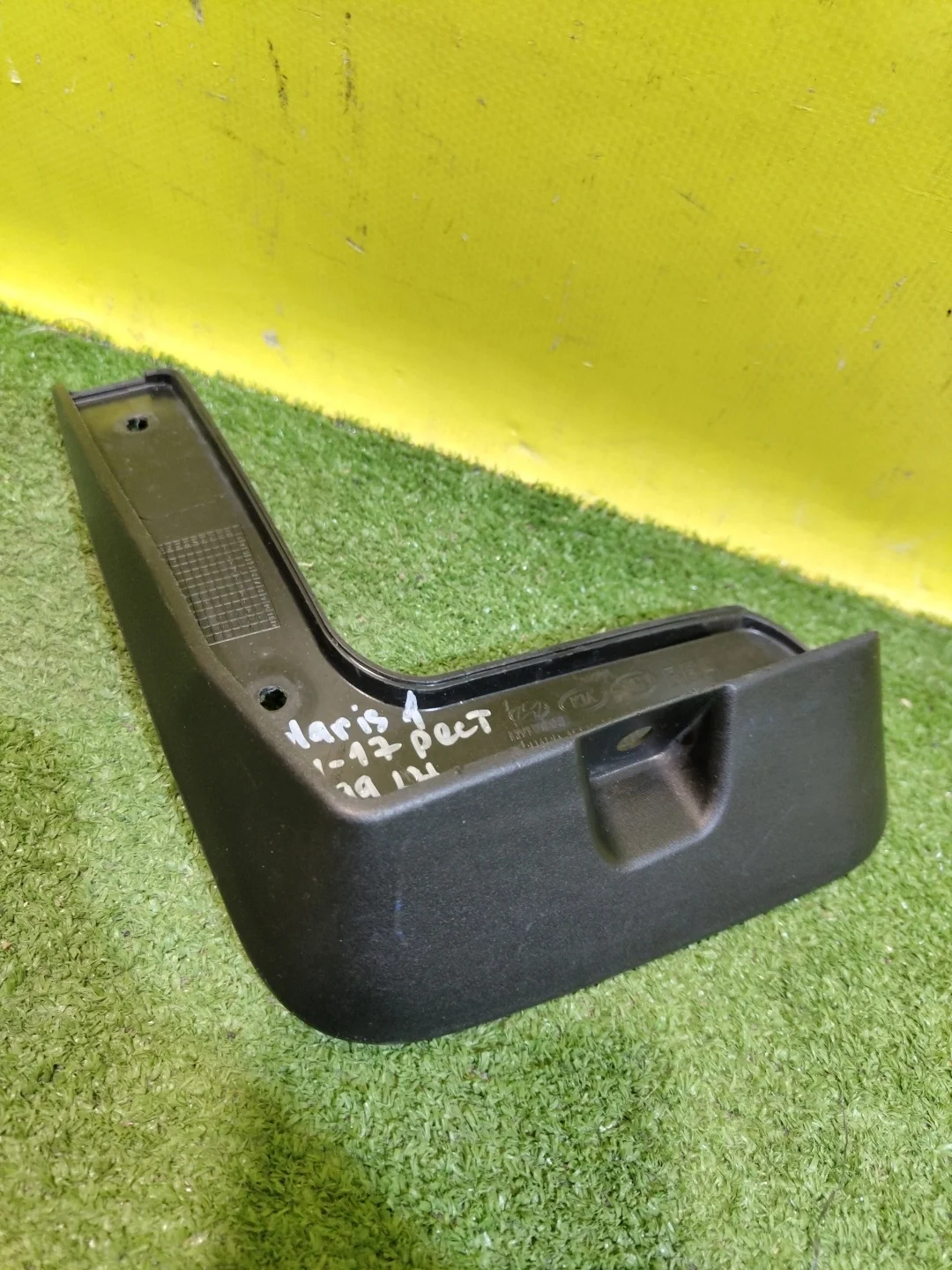 Брызговик задний левый  Hyundai Solaris 2014 868414L500 29776