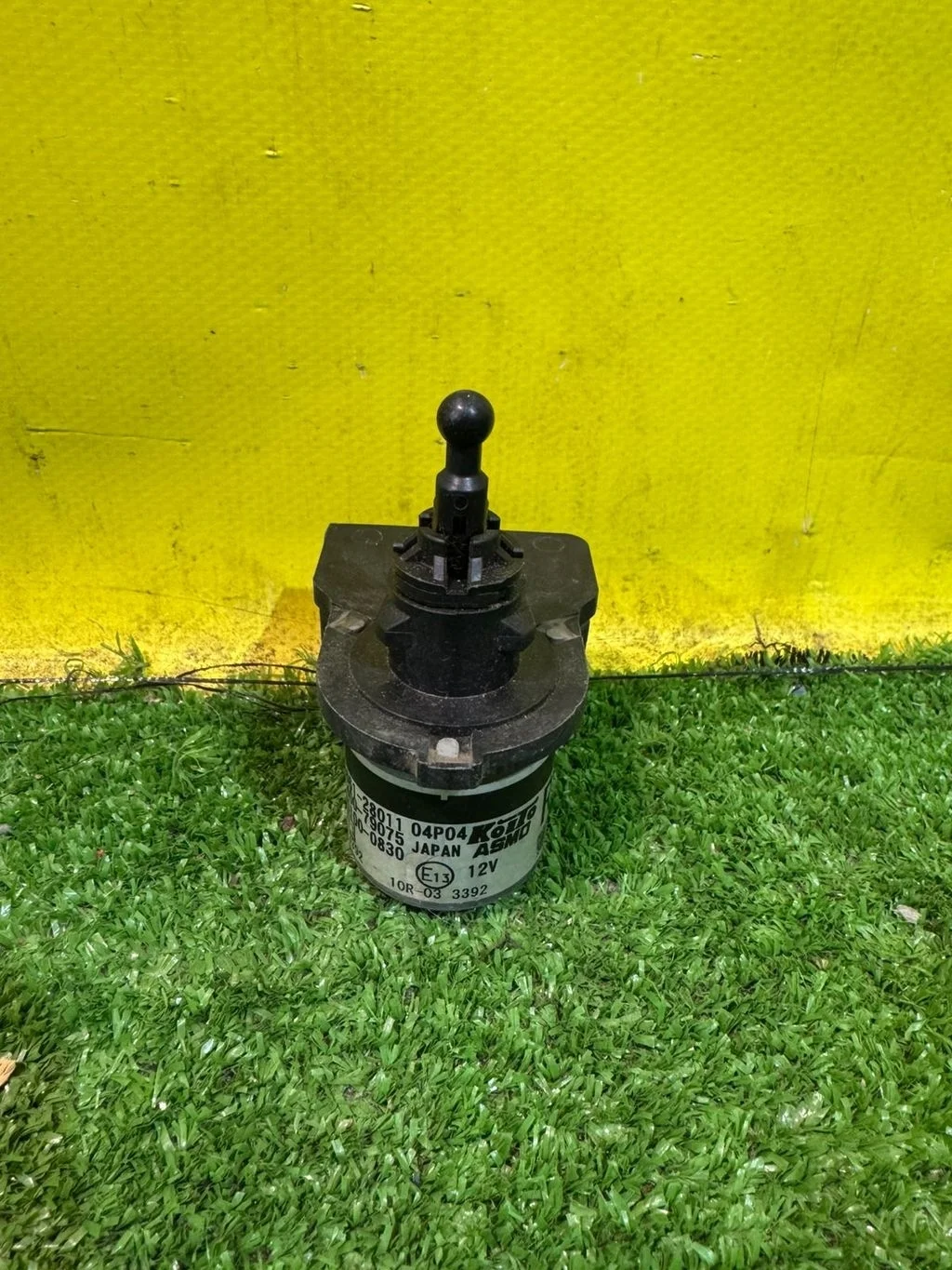 Моторчик корректора фары  Toyota Land Cruiser (200) 2007 8566128011 30233