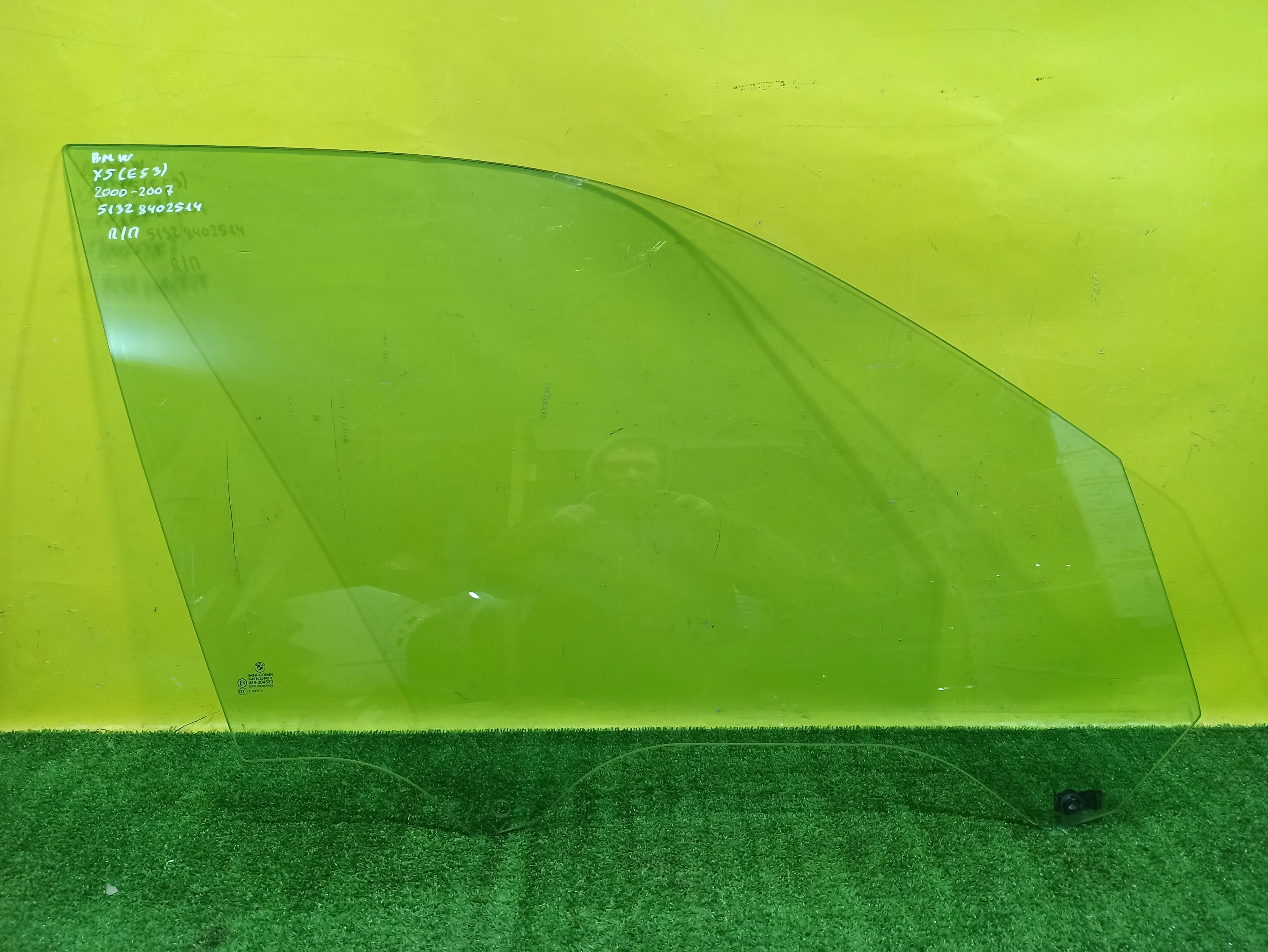 Стекло двери передней правой  BMW X5 E53 1999 51328402514 31877