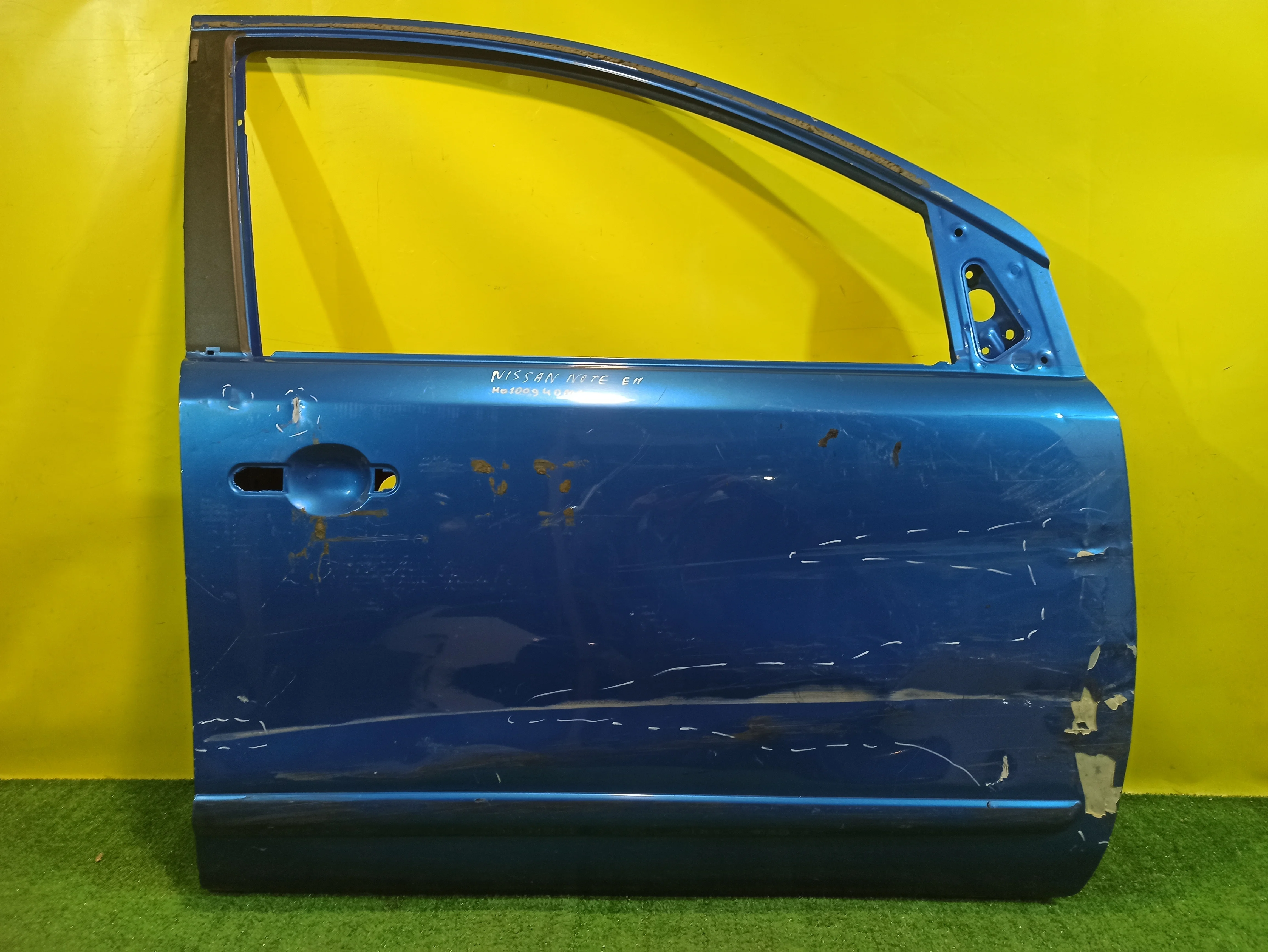 Дверь передняя правая  Nissan Note (E11) 2006 H01009U0M0 32220
