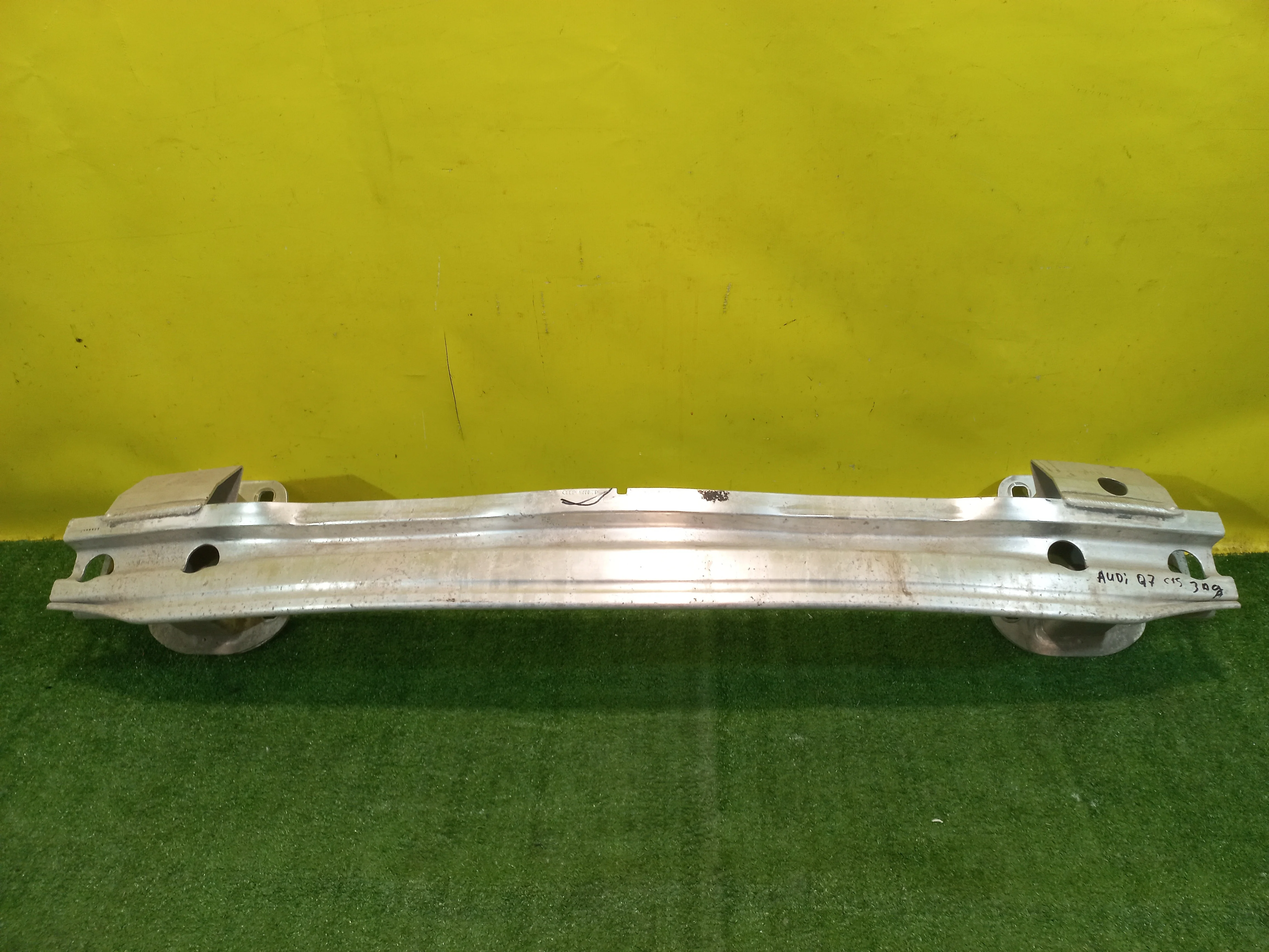 Усилитель заднего бампера  Audi Q7 (4M) 2015 4M0807309 34143