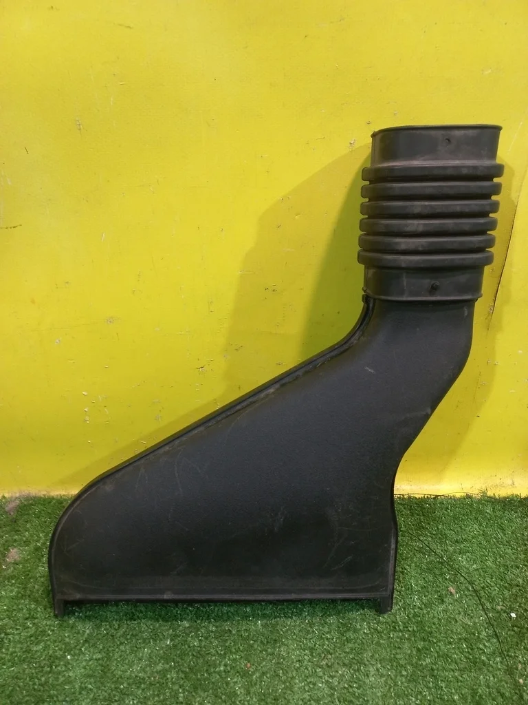 Воздухозаборник  Mitsubishi Outlander (GF) 2012 1505A706 34982