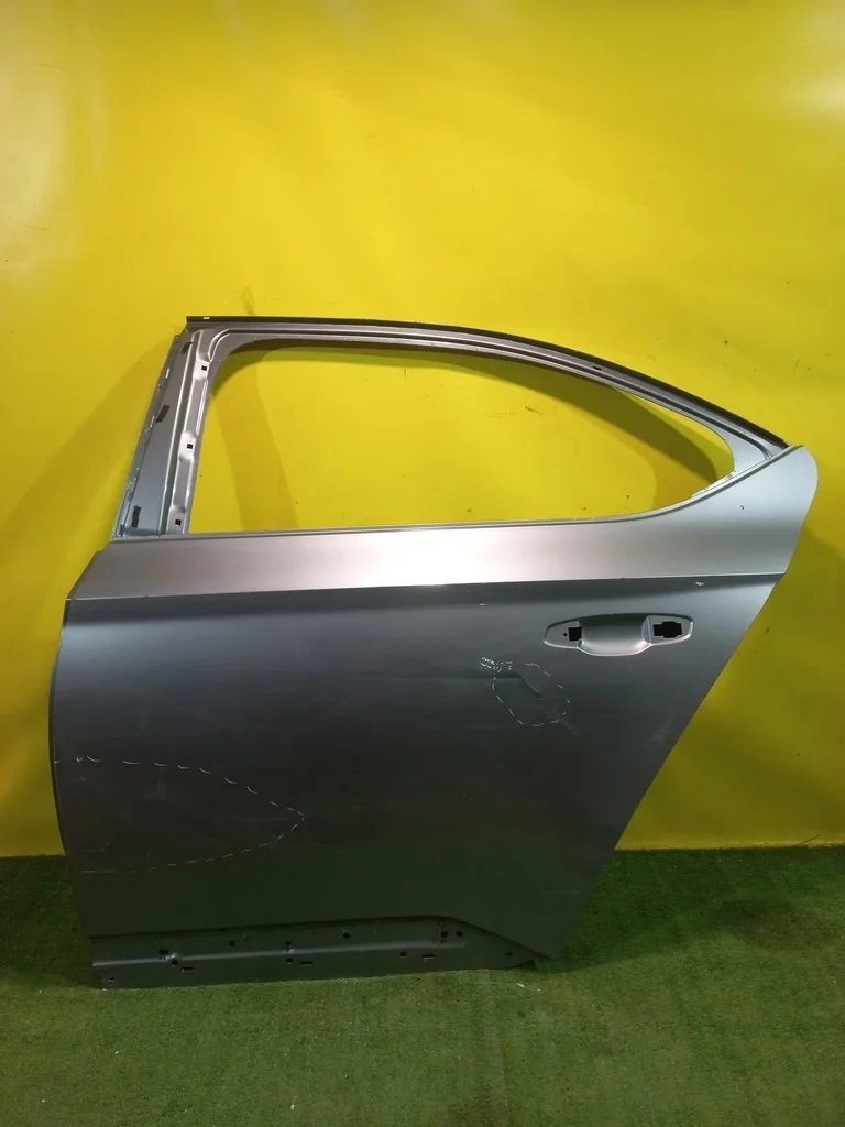 Дверь задняя левая  Skoda  Superb 2015  3V5833051 35653