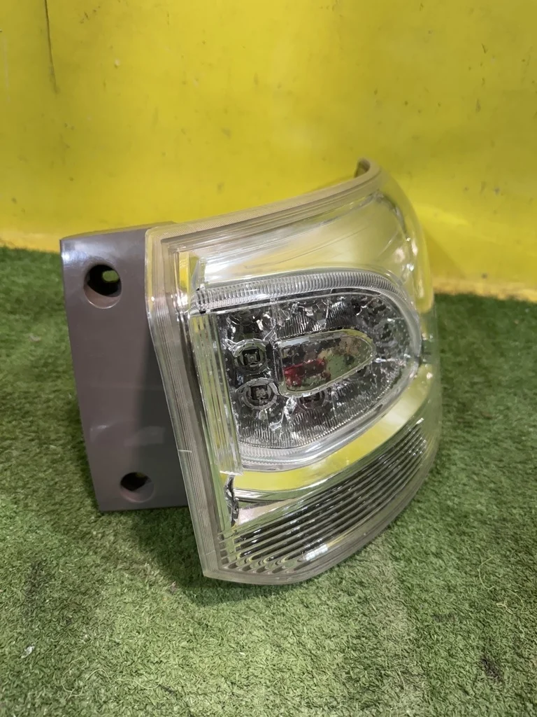 Фонарь задний наружный правый  Mitsubishi Outlander (GF) 2014 8330A790 39809