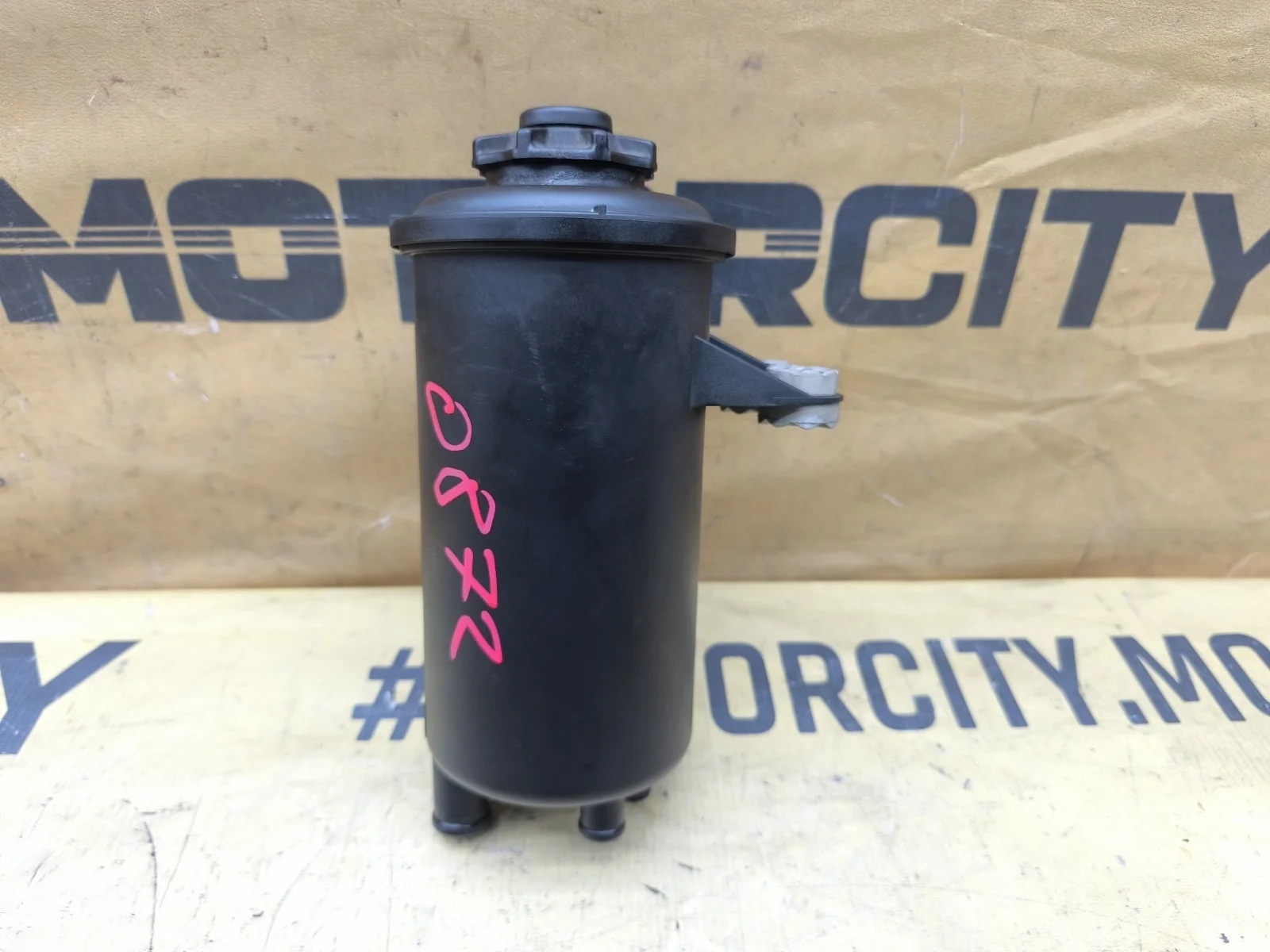 Бачок гур BMW 525i 2007 E60