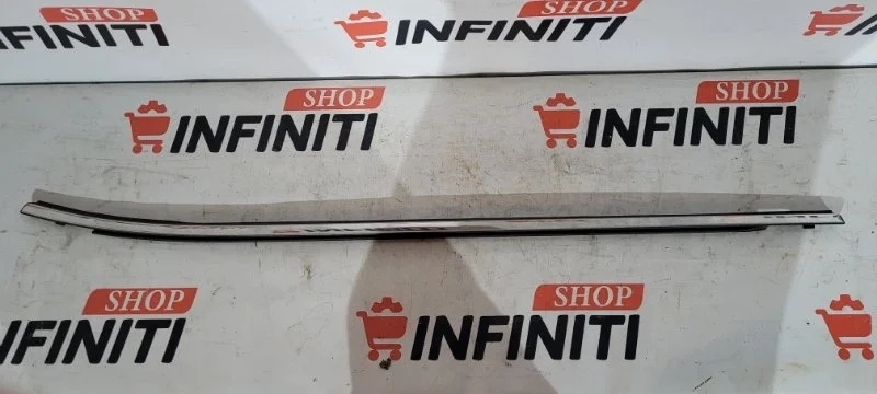 Молдинг двери центральный задний правый NISSAN