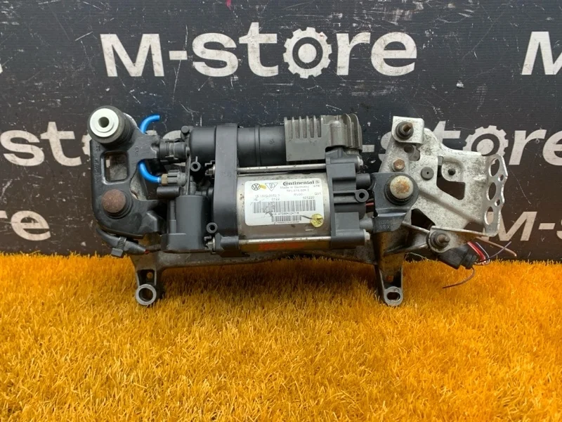 Компрессор подвески Volkswagen Touareg 2011 7P0616006E 7P CGRA