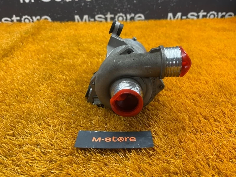 Помпа Bmw X5 2008 11517586924 E70 N52B30A