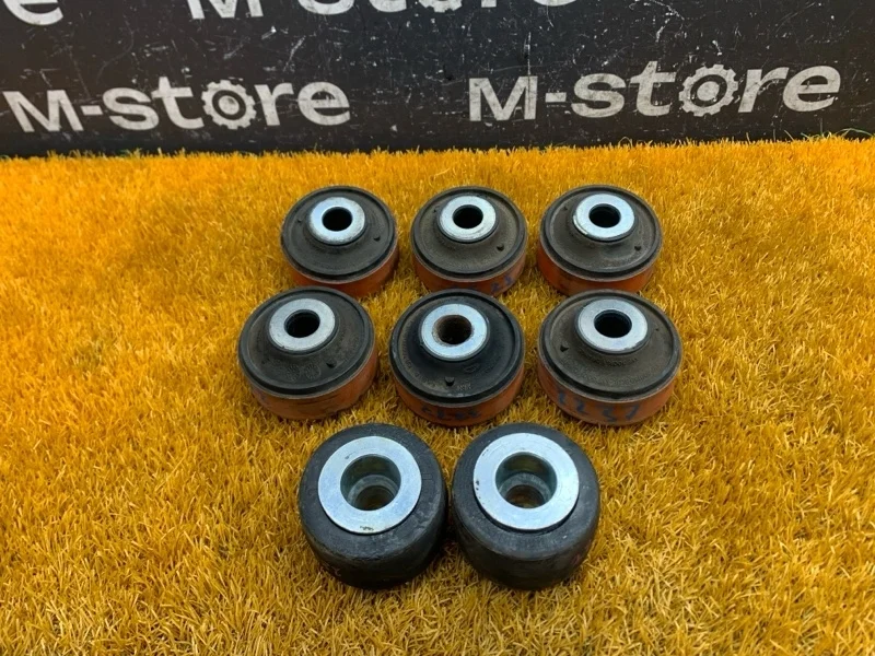 Подушка рамы Land Rover Discovery 2005 KVF500161 L319 406PN