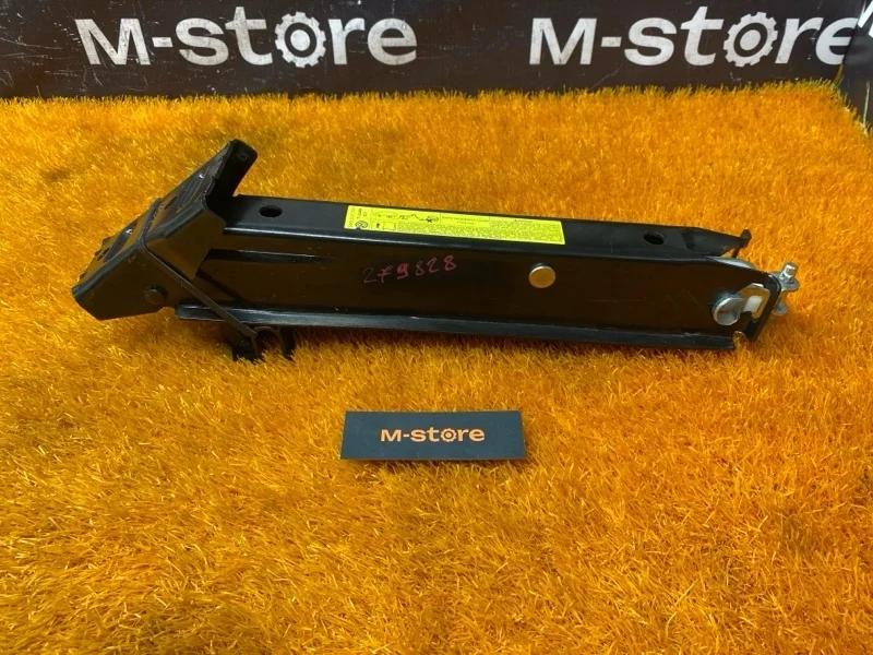 Домкрат Volkswagen Tiguan 2011 5N0011031 5N CCZ