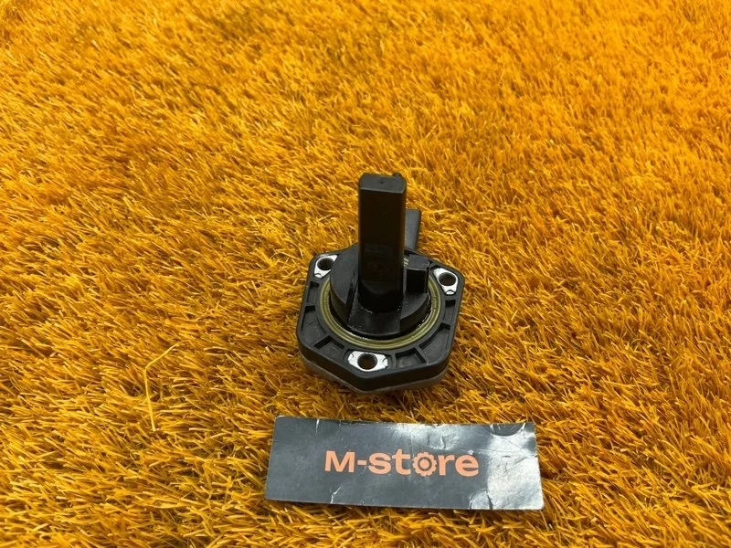 Датчик уровня масла Volkswagen Passat 2012 1J0907660C B7 CAX