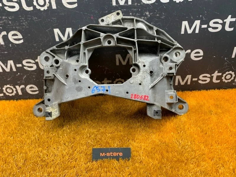 Кронштейн КПП Audi Q5 2013 4H0399263AD 8R CNCD