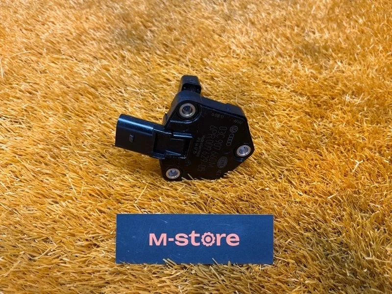 Датчик уровня масла Volkswagen Tiguan 2011 03C907660M 5N CCZ