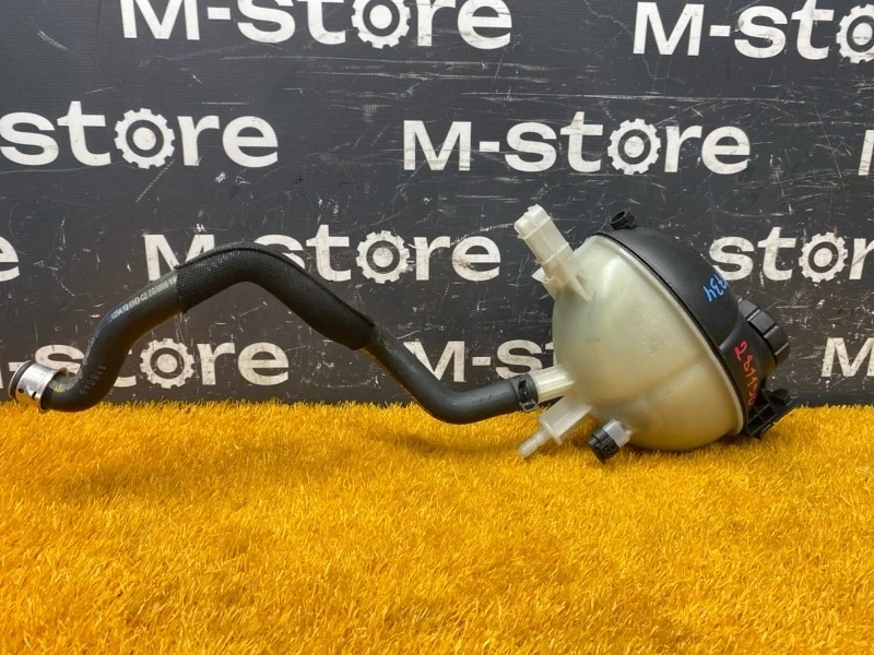 Бачок расширительный Mercedes-Benz C-Class 2010 A2045000549 W204 271.860