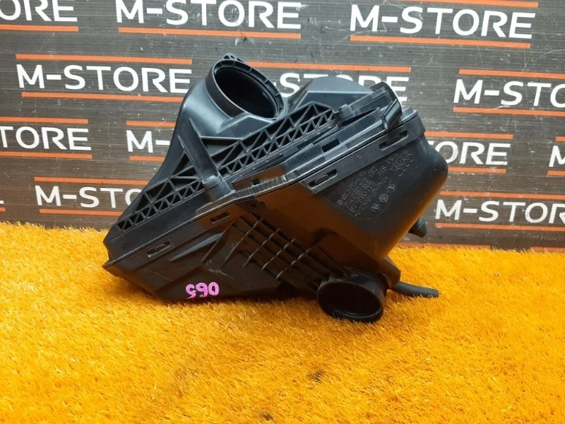 Корпус воздушного фильтра Audi A4 2009 8K0133835AB B8/8K CDNC