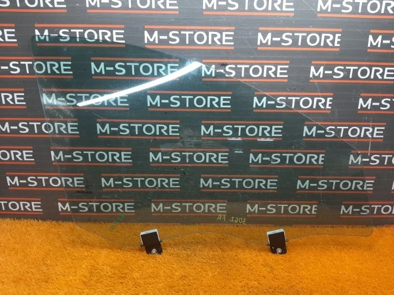 Стекло боковое Mercedes-Benz S-Class 2009 A2217200218 W221 272.965, переднее правое