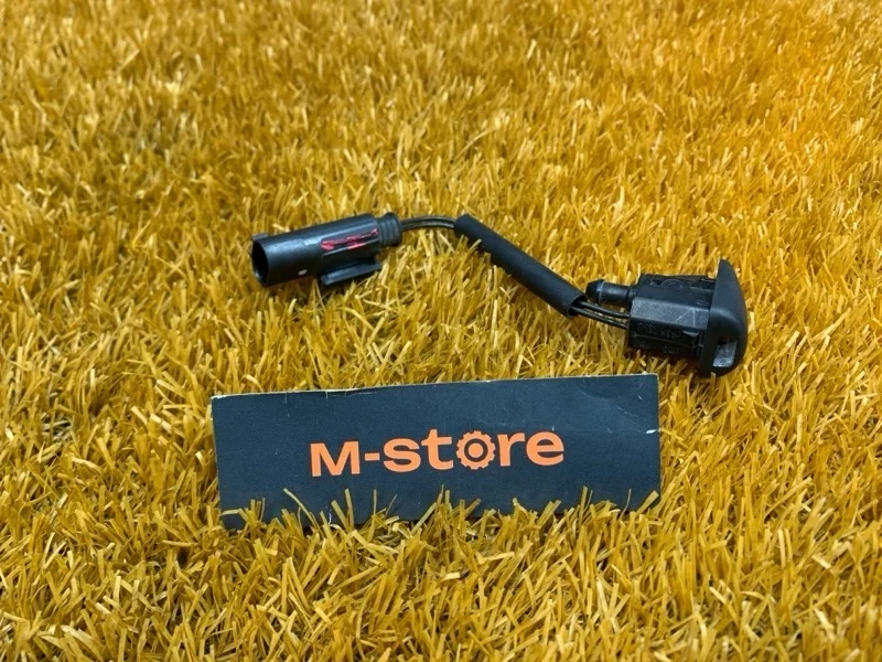 Форсунка омывателя Bmw 5-Series 2004 7132969 E60 M54B25 (256S5), правая