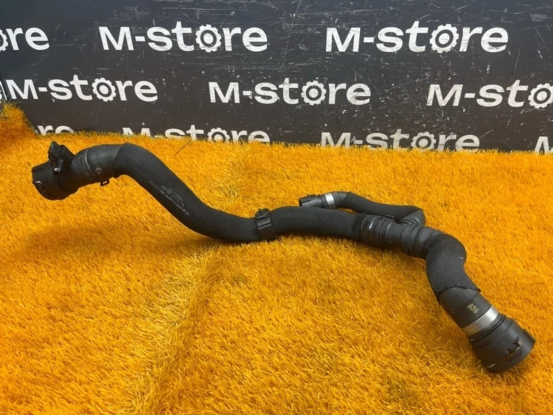 Патрубок радиатора нижний Audi A4 2010 8K0121049M B8/8K CDHB