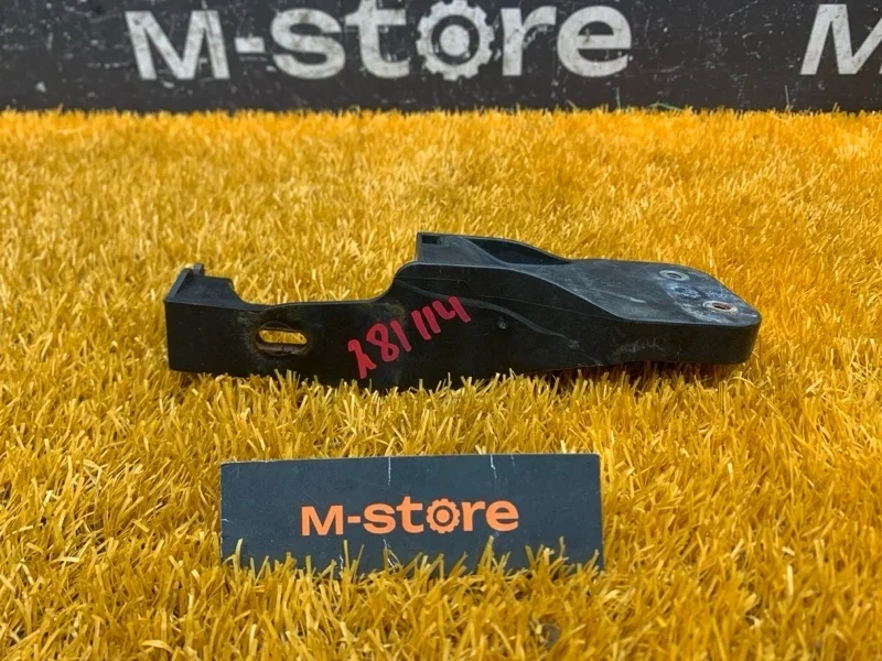 Кронштейн фары Mercedes-Benz Glk-Class 2011 A2046200685 X204 272.948, левый