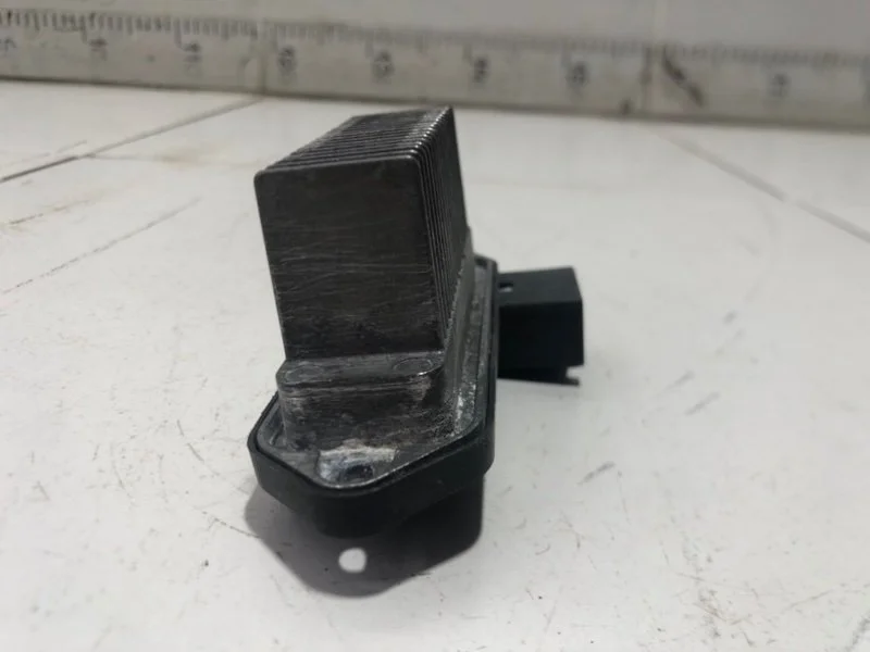 Резистор отопителя Mazda 3 BK Z6VE 1.6 БЕНЗИН 2006