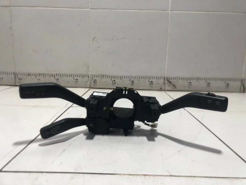 Переключатель подрулевой в сборе Volkswagen Passat