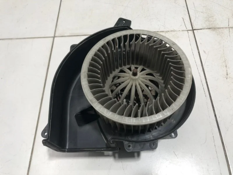 Моторчик отопителя Skoda Fabia 2 5J2 ХЭТЧБЕК CGG